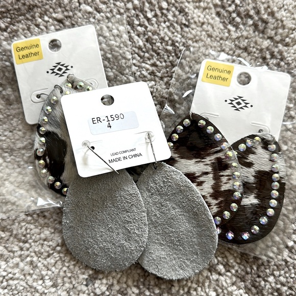 Genuine leather dangle cow pattern earrings 🐮 - Picture 3 of 3
